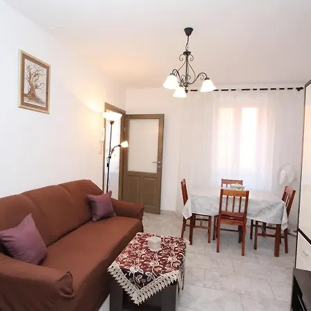 Apartment Zara Rovinj Exterior photo